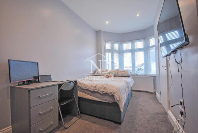 En-Suite Bedroom In Shared Accommodation, Hounslo