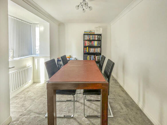 Manor Park Road, Marsh, Cleckheaton, Kirklees photo 5