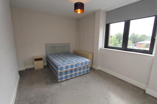 2 bed Flat to rent Image 4