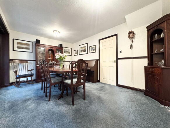 4 bed Detached for sale Image 6