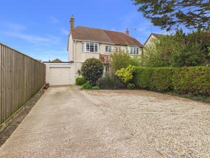 Oxford Road, Stone, Aylesbury