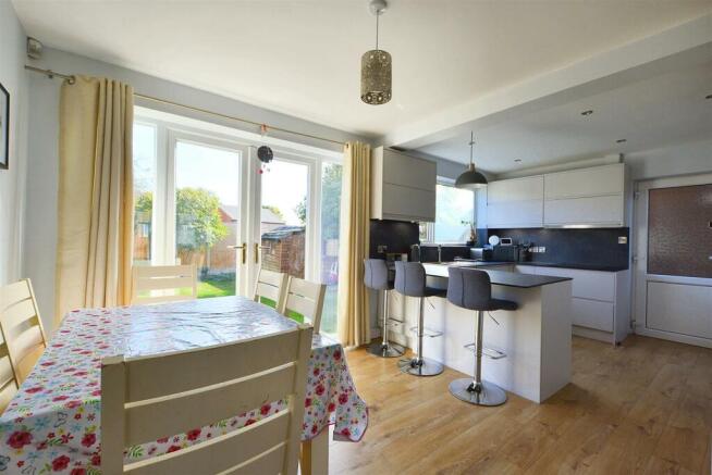 Kitchen Diner