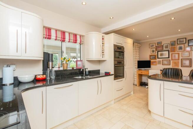 Kitchen/breakfast ro