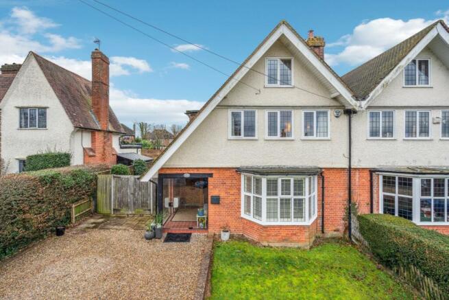 Front Garden & Driveway