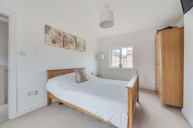 3 Brackley Road, Silverstone (10).jpg