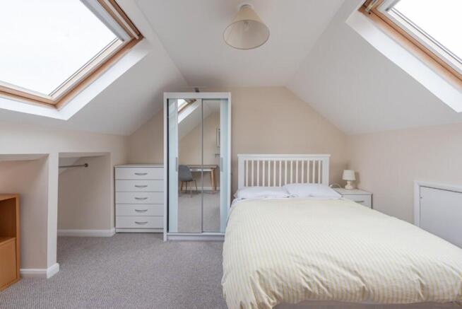 5 bed Terraced to rent Image 6