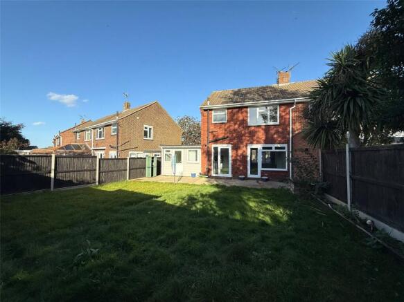 Courtfield Avenue, Chatham, Kent, ME5 photo 2