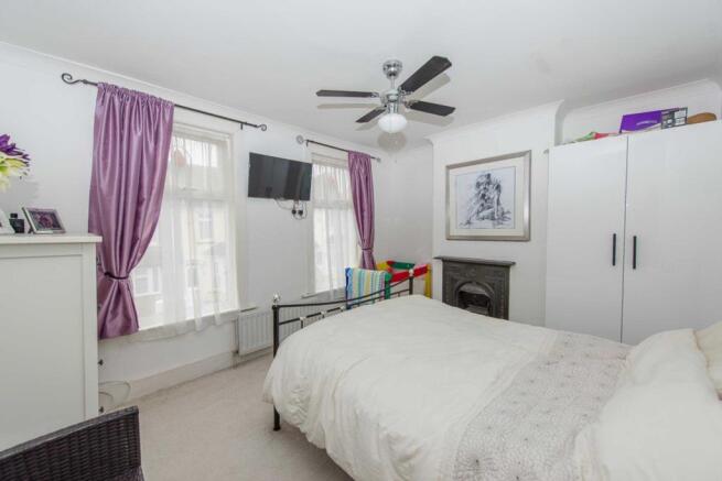 Jeyes Road, Gillingham, Kent, ME7 5XD-8