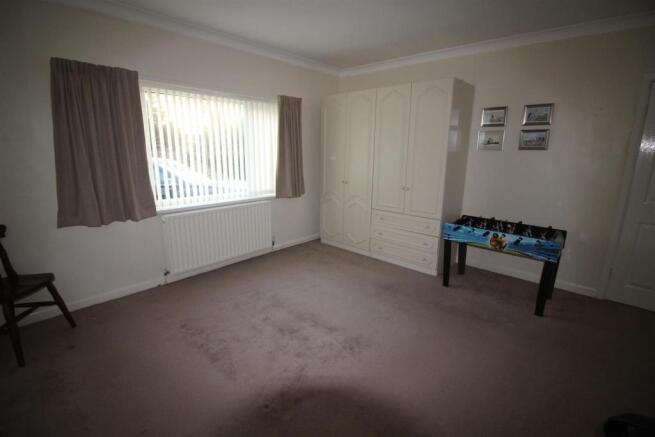 Bedroom no.1 front double: