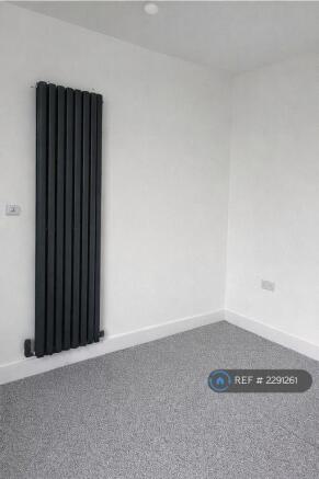 1 bed House Share to rent Image 7