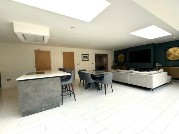 Dining room.jpg