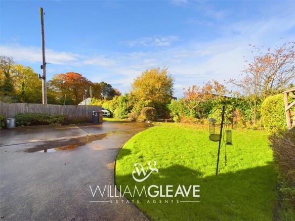 Garden & Driveway