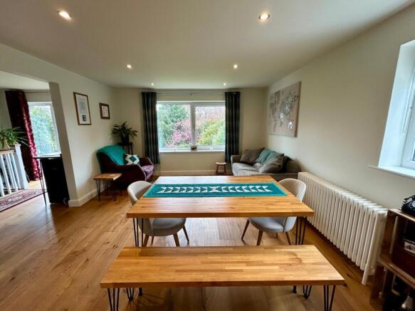 4 bed Detached for sale Image 10