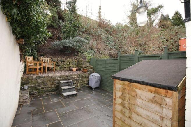 COURTYARD GARD...