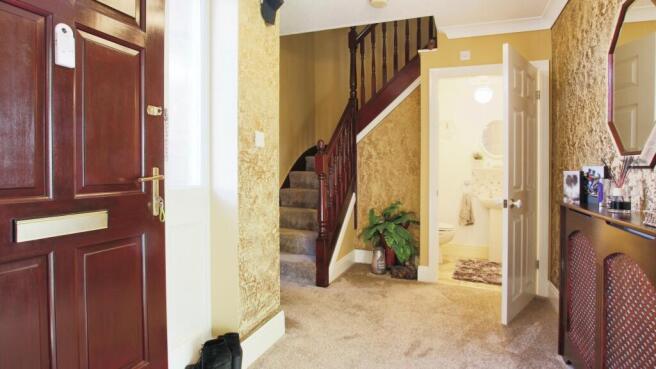 4 bed Detached for sale Image 11