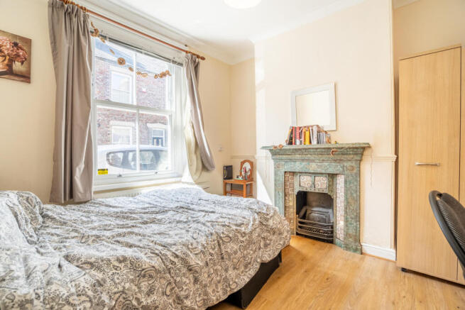 3 bed Terraced for sale Image 4
