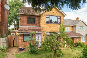 12, Knights Hill, High Wycombe HP12 3NX