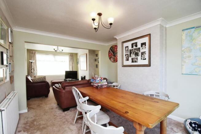 Lounge/Dining Room