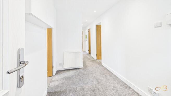 2 bed Apartment to rent Image 6