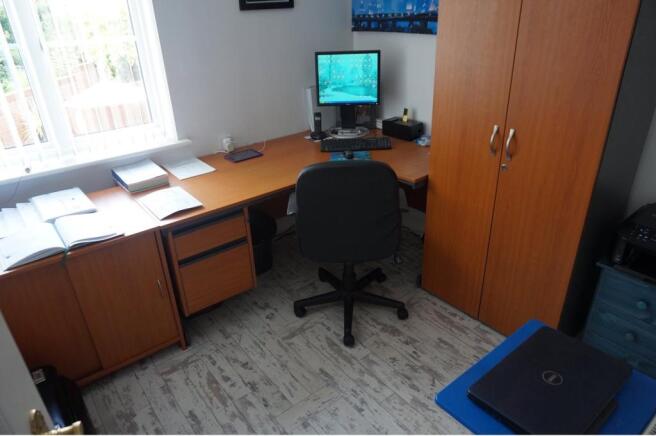Study / Bedroom 5