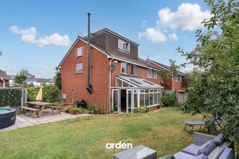 Robins Hill Drive, Alvechurch, B48