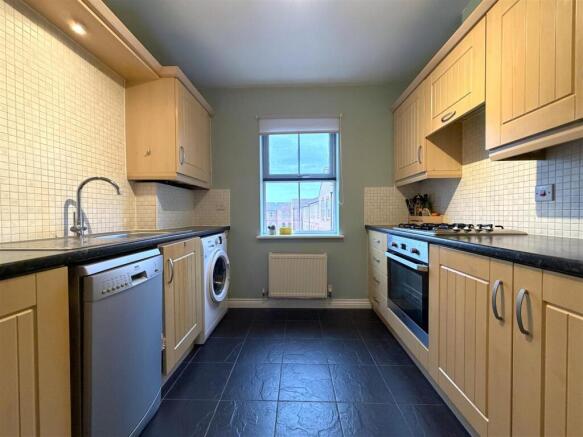 Modern Fitted Kitchen412
