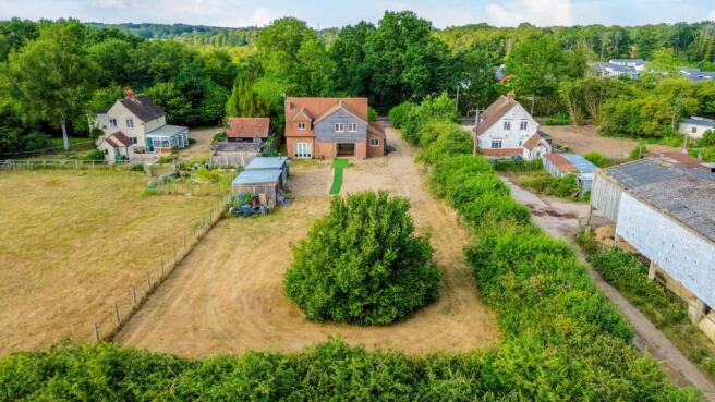 Barkham Ride, Finchampstead, Wokingham, Berkshire, RG40 4EU photo 4