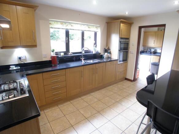 Kitchen/Breakfast Room
