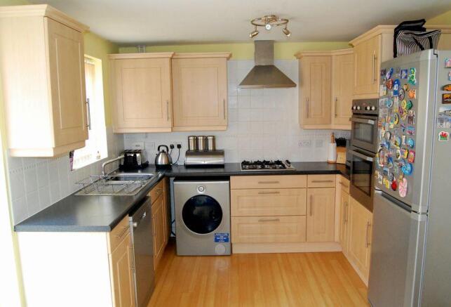 KITCHEN/BREAKFAST ROOM
