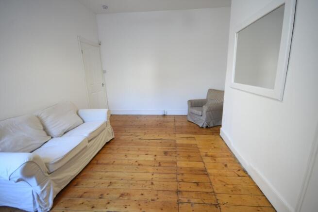 135 Dinsdale Road photos3