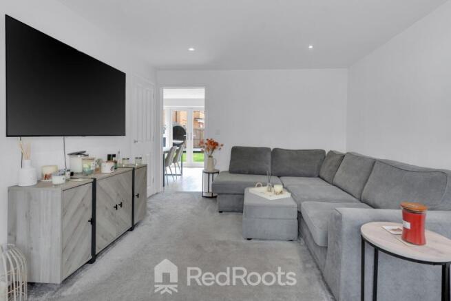 4 bed Detached for sale Image 8
