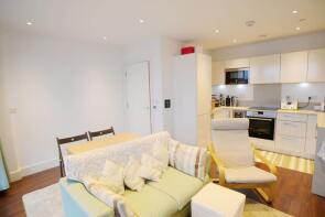 Flat 5, 5, Queensland Road, London N7 7FE
