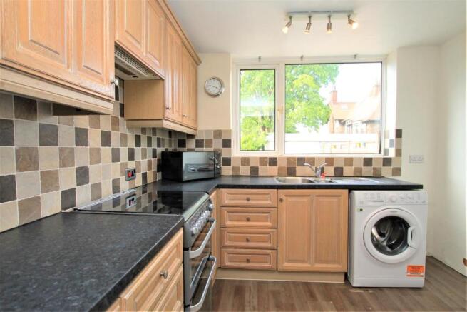 19 Rydal Road kitchen 1.JPG