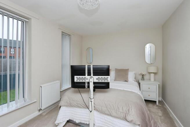 4 bed Semi-Detached for sale Image 9