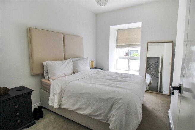 2 bed Apartment for sale Image 12