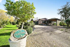 Plotters, Brick House Farm, Cuckolds Green Road, Lower Stoke, Rochester ME3 8RP