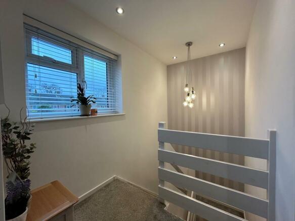 FIRST FLOOR LANDING