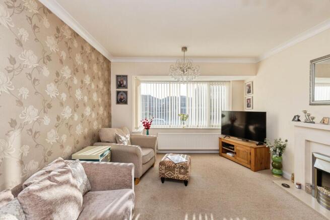 4 bed Semi-Detached for sale Image 4