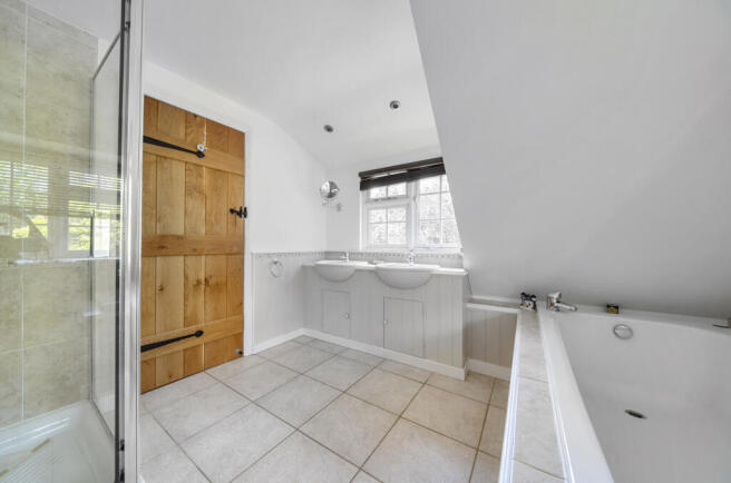 Master En-Suite