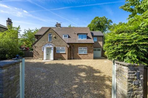 Harboro Road, Sale, M33
