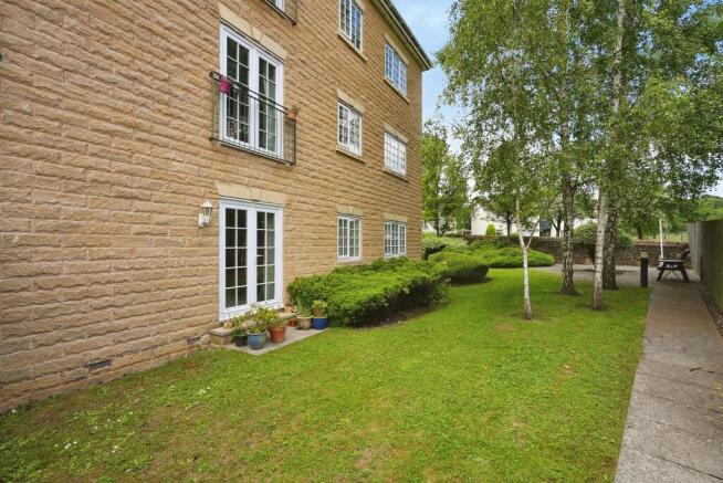 2 bed Apartment for sale Image 9
