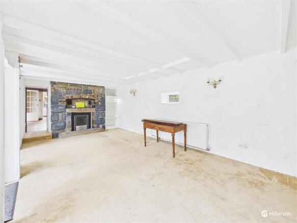 OPEN PLAN LOUNGE/DINER