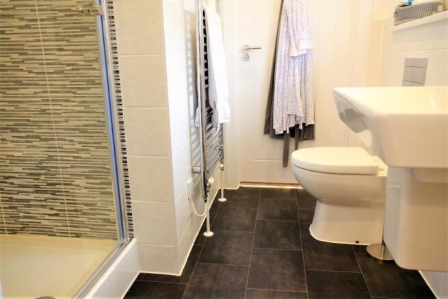 Jack & Jill En-suite