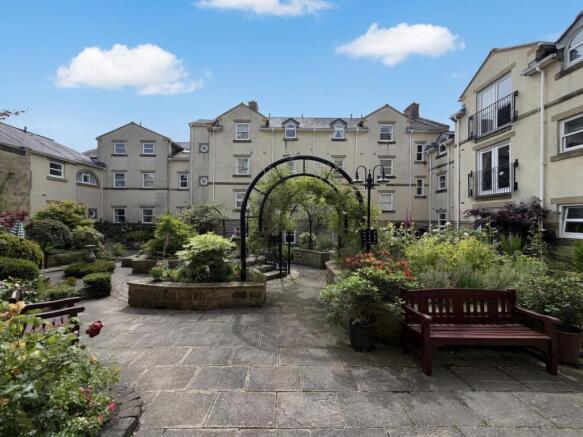 2 bed Retirement Property for sale Image 11