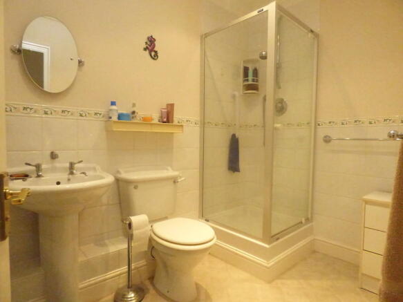 separate shower r...