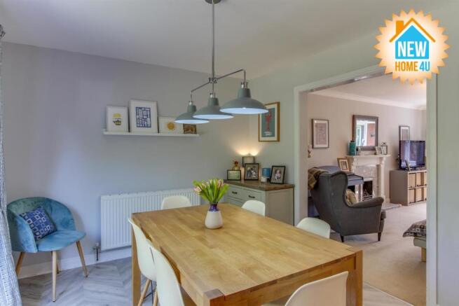KITCHEN / DINING ROOM: