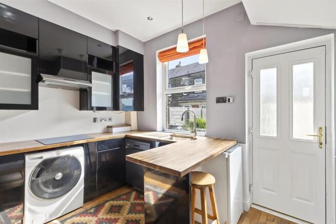 3 bed Terraced for sale Image 5