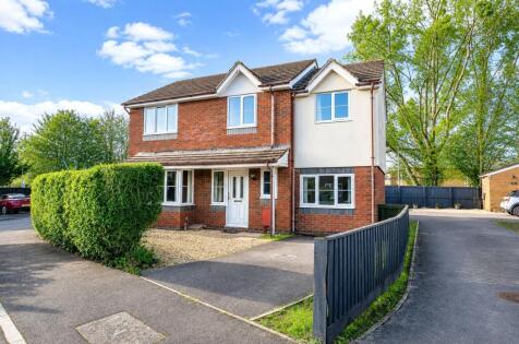 Bishop Fox Drive, Taunton, Somerset, TA1