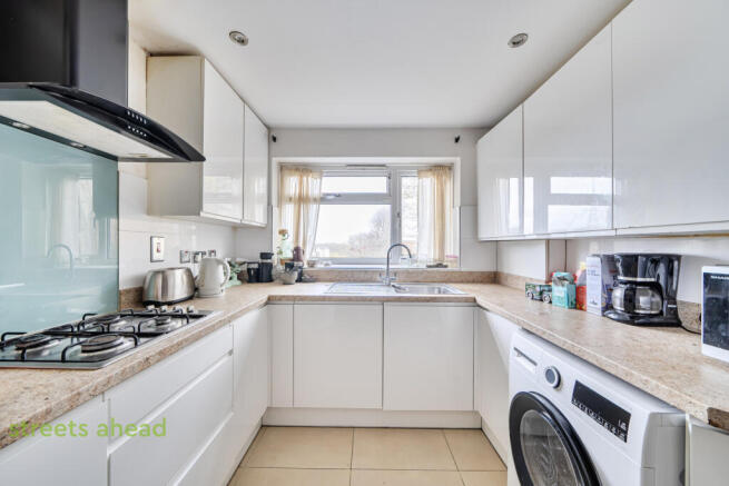 2b7aeef5-c199-414...