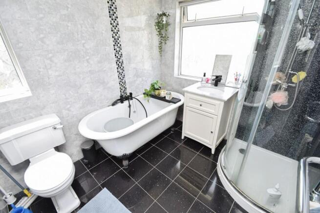3 bed Semi-Detached for sale Image 11